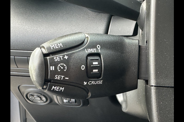 Citroën C3 Aircross 130PK eat6 Automaat MAX (NAVIGATIE - CAMERA - CLIMATE CONTROL - HEAD UP DISPLAY - KEYLESS ENTRY)