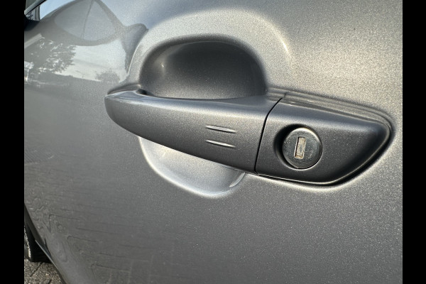 Citroën C3 Aircross 130PK eat6 Automaat MAX (NAVIGATIE - CAMERA - CLIMATE CONTROL - HEAD UP DISPLAY - KEYLESS ENTRY)