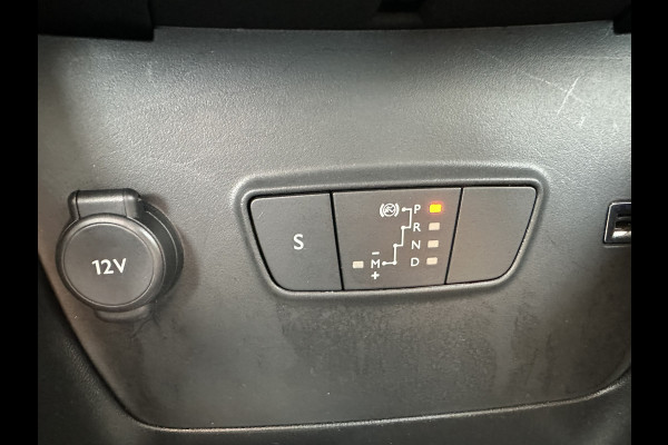 Citroën C3 Aircross 130PK eat6 Automaat MAX (NAVIGATIE - CAMERA - CLIMATE CONTROL - HEAD UP DISPLAY - KEYLESS ENTRY)