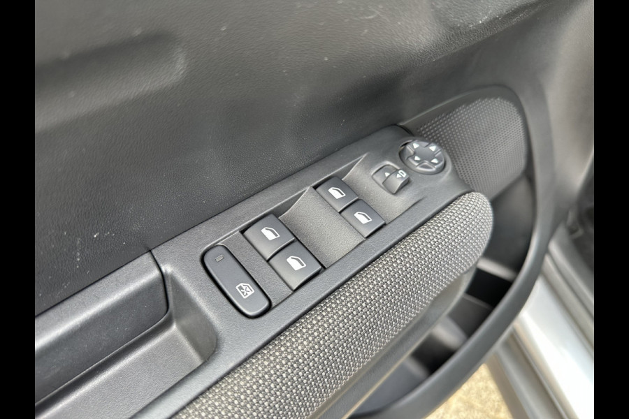 Citroën C3 Aircross 130PK eat6 Automaat MAX (NAVIGATIE - CAMERA - CLIMATE CONTROL - HEAD UP DISPLAY - KEYLESS ENTRY)