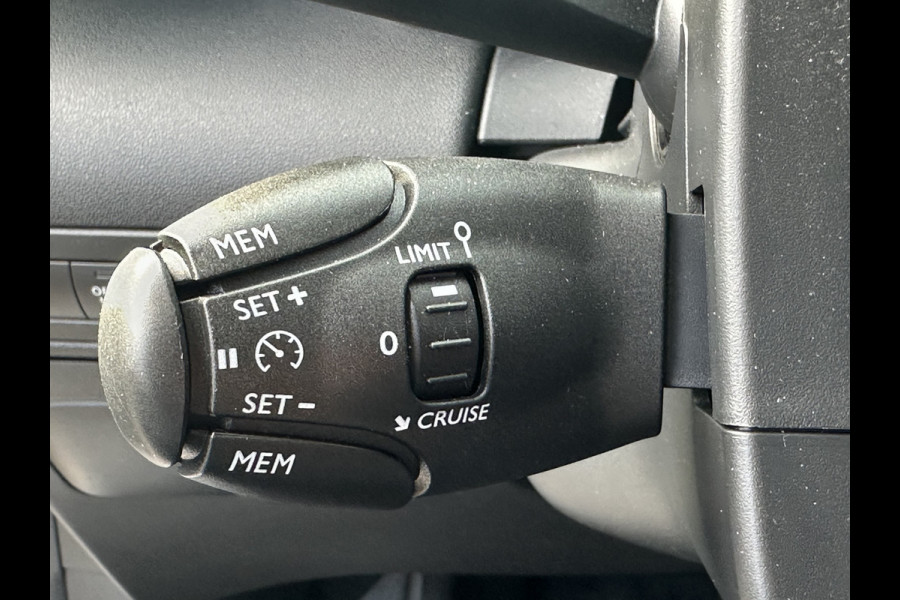 Citroën C3 Aircross 110PK eat6 AUTOMAAT FEEL (TREKHAAK - ARMSTEUN - NAVIGATIE - PDC ACHTER)