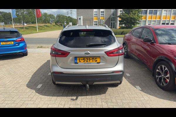 Nissan QASHQAI 1.3 DIG-T N-Motion 159pk | Trekhaak | 1.500kg trekgewicht | Panoramadak | Stoelverwarming
