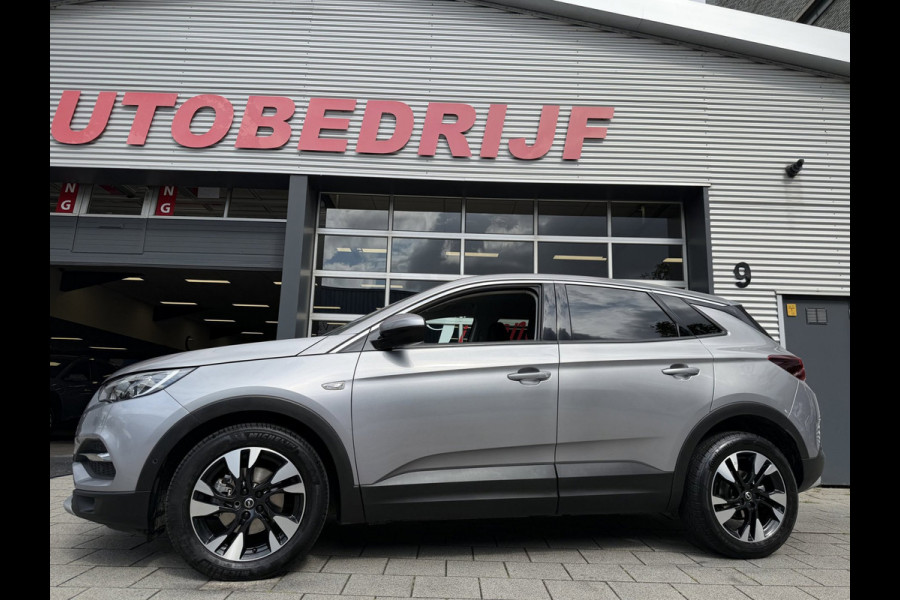 Opel Grandland X 1.2 Turbo Innovation - AUTOMAAT I Navigatie / Apple CarPlay I Airco I LED I PDC I Sport velgen I