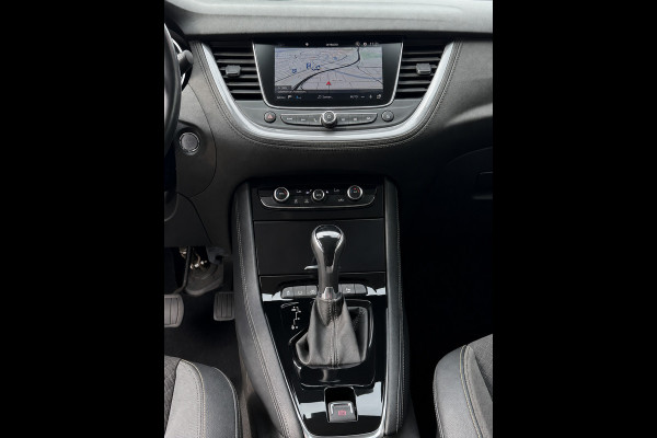 Opel Grandland X 1.2 Turbo Innovation - AUTOMAAT I Navigatie / Apple CarPlay I Airco I LED I PDC I Sport velgen I