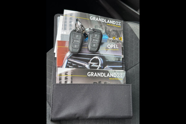 Opel Grandland X 1.2 Turbo Innovation - AUTOMAAT I Navigatie / Apple CarPlay I Airco I LED I PDC I Sport velgen I
