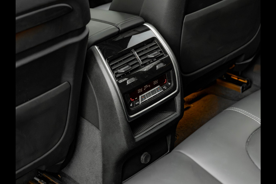 BMW X5 xDrive45e M-Sport - Skylounge - Active Steering - Trekhaak - Nappa Comfortzetels