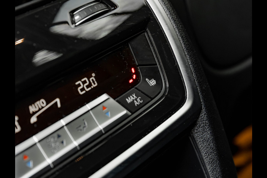 BMW X5 xDrive45e M-Sport - Skylounge - Active Steering - Trekhaak - Nappa Comfortzetels