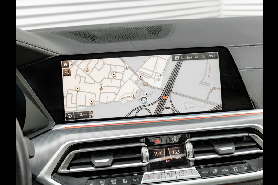 BMW X5 xDrive45e M-Sport - Skylounge - Active Steering - Trekhaak - Nappa Comfortzetels