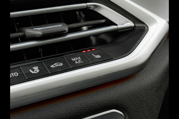 BMW X5 xDrive45e M-Sport - Skylounge - Active Steering - Trekhaak - Nappa Comfortzetels
