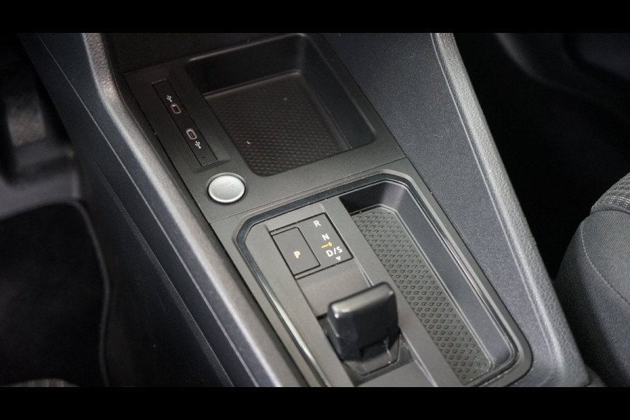 Volkswagen Caddy 1.5 eTSI MAXTON DESIGN AUTOMAAT|BENZINE|CAMERA|CARPLAY|CRUISE|NAVIGATIE|PDC|STANDKACHEL|STOELVERWARMING|TREKHAAK