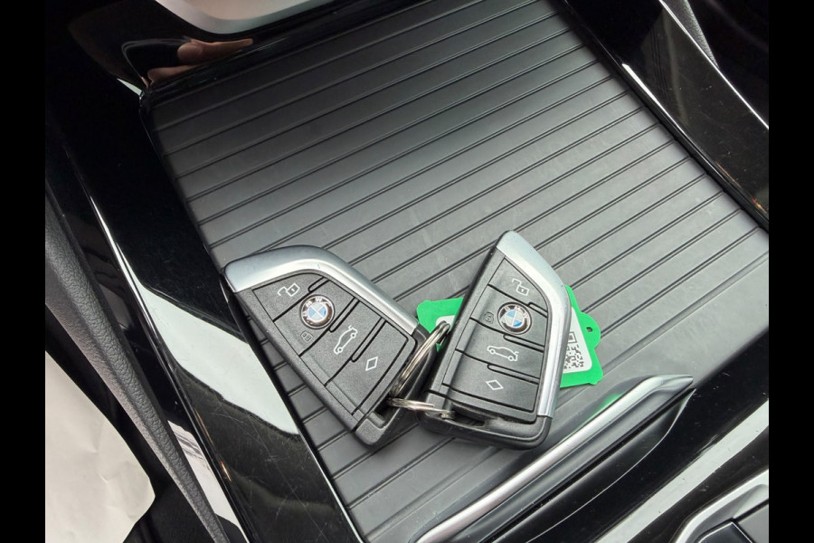 BMW X3 xDrive30e PHEV Lederen bekleding Camera LMV wielen