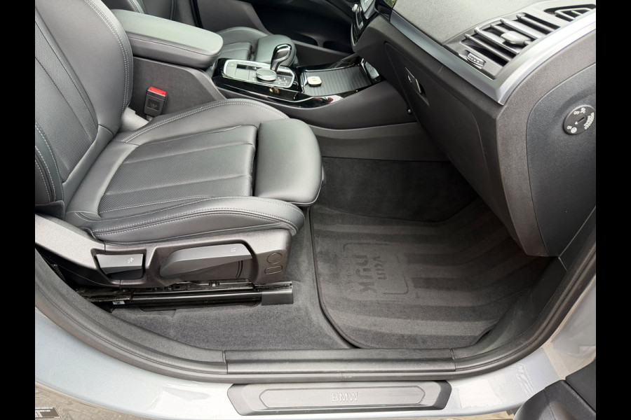 BMW X3 xDrive30e PHEV Lederen bekleding Camera LMV wielen