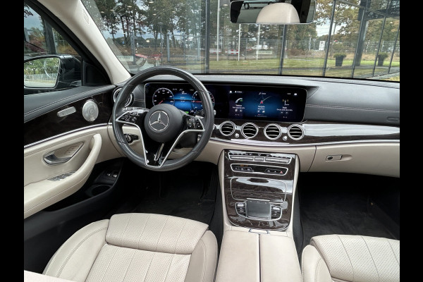 Mercedes-Benz E-Klasse 300e Exclusive Estate // Burmester // Schuifdak // Trekhaak // Distronic // Rij Assistentiepakket // MultiBeam LED // Augmented