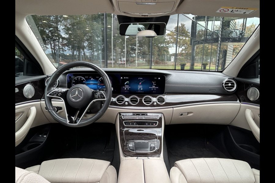 Mercedes-Benz E-Klasse 300e Exclusive Estate // Burmester // Schuifdak // Trekhaak // Distronic // Rij Assistentiepakket // MultiBeam LED // Augmented