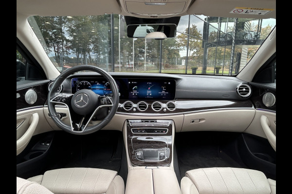 Mercedes-Benz E-Klasse 300e Exclusive Estate // Burmester // Schuifdak // Trekhaak // Distronic // Rij Assistentiepakket // MultiBeam LED // Augmented