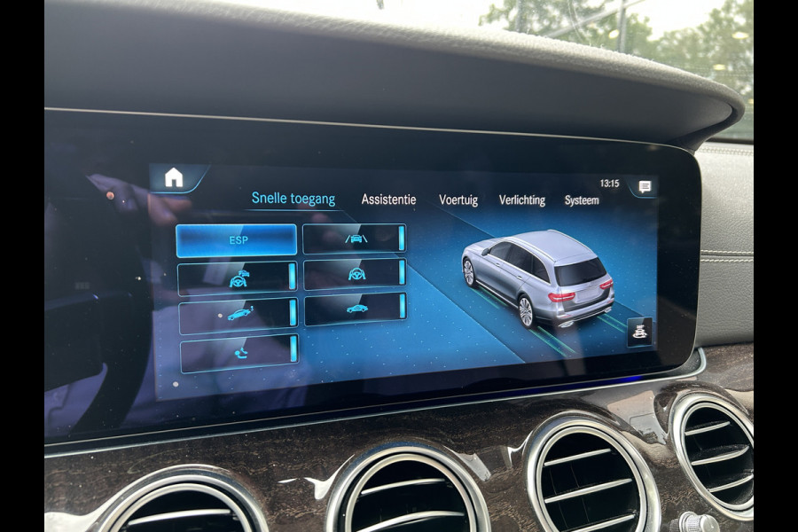 Mercedes-Benz E-Klasse 300e Exclusive Estate // Burmester // Schuifdak // Trekhaak // Distronic // Rij Assistentiepakket // MultiBeam LED // Augmented