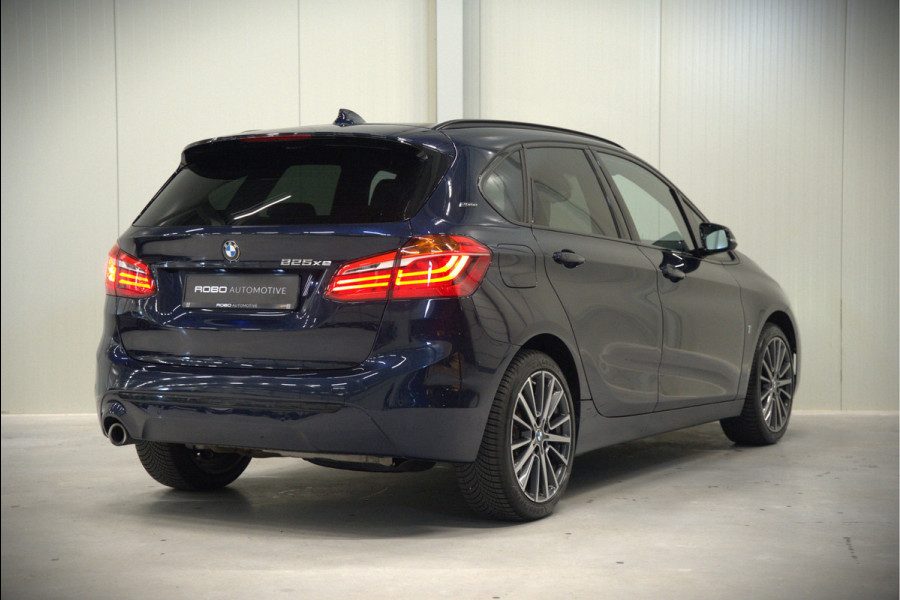 BMW 2 Serie Active Tourer 225xe iPerformance eDrive Edition | Stoelverwarming | Head-Up Display | Cruise Control | Parkeersensoren | Ambiance Verlichting | LED | Navigatie | Keyless | Leer | SOH 87%