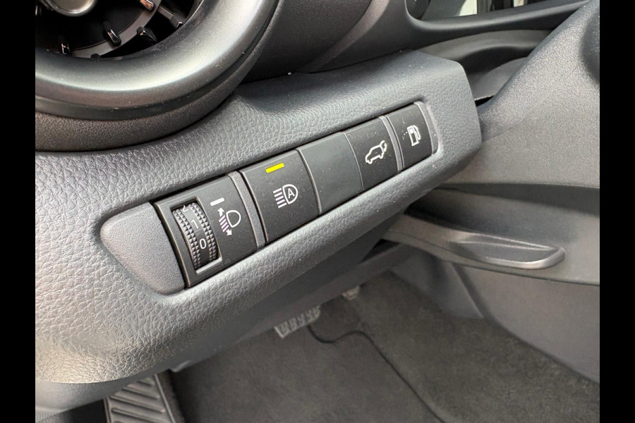 Toyota C-HR 1.8 Hybrid 140PK First Edition Bi-Tone/Winter-pack/Gr.-navigatie/Elektr.klep/Camera/Adapt.-cruise