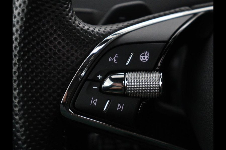 Škoda Enyaq iV 80 Business Edition | SOH 93,6% | Panoramadak | Leder/alcantara | Memory | Stuur/stoel verwarming | Adaptive cruise | Carplay | Sfeerverlichting | Camera | Park assist | Trekhaak