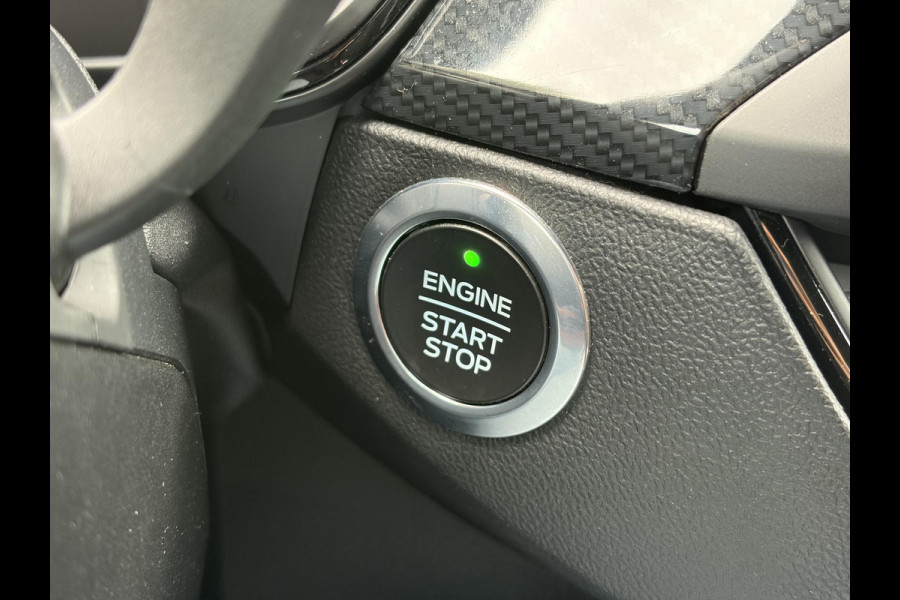 Ford Focus 1.0 EcoBoost ST Line Business 2e Eigenaar l Navi l Clima l Cruise l 125pk l Keyless l Pdc V+A l 18 '' Lmv  l N.A.P l Apk tot 02-2028