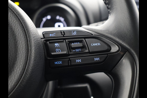 Toyota Yaris Cross 1.5 HYBRIDE BLACK & WHITE AUTOMAAT GARANTIE 3-2034 LM VELGEN. CARPLAY NAVI.ADAPTIEVE CRUISE CONTROLL