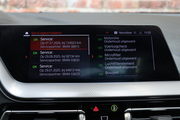 BMW 2 Serie Gran Coupé 218i High Executive M Sport Pakket Automaat / Live Cockpit Professional / Panoramadak / Parkeerhulpsysteem / Stoelverwarming / DAB / Extra Getint Glas / 19 Inch / Shadow Line / Climate Control / Bluetooth / Lichtpakket / Cruise Control