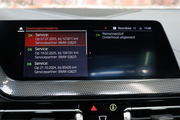 BMW 1-serie 118i M Sport Pakkt Automaat / Live Cockpit Professional / Panoramadak / Sportstoelen / Active Guard Plus / Achteruitrijcamera / Parkeersensoren voor + achter / Climate Control / Bluetooth / Extra Getint Glas / Cruise Control / DAB