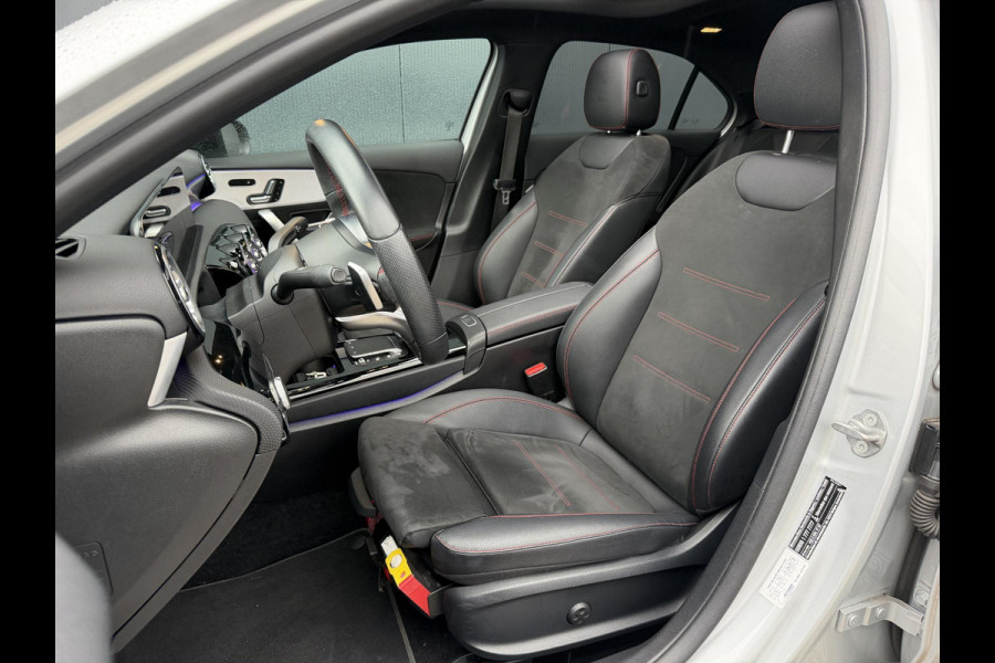Mercedes-Benz A-Klasse 250 e AMG Line 18''/SOH 100%/Panoramadak/Memory L&R/Trekhaak/Dodehoek/Keyless/Adaptieve cruise/Alarm/Sfeerverlichting/Camera/Apple Carplay & Android Auto