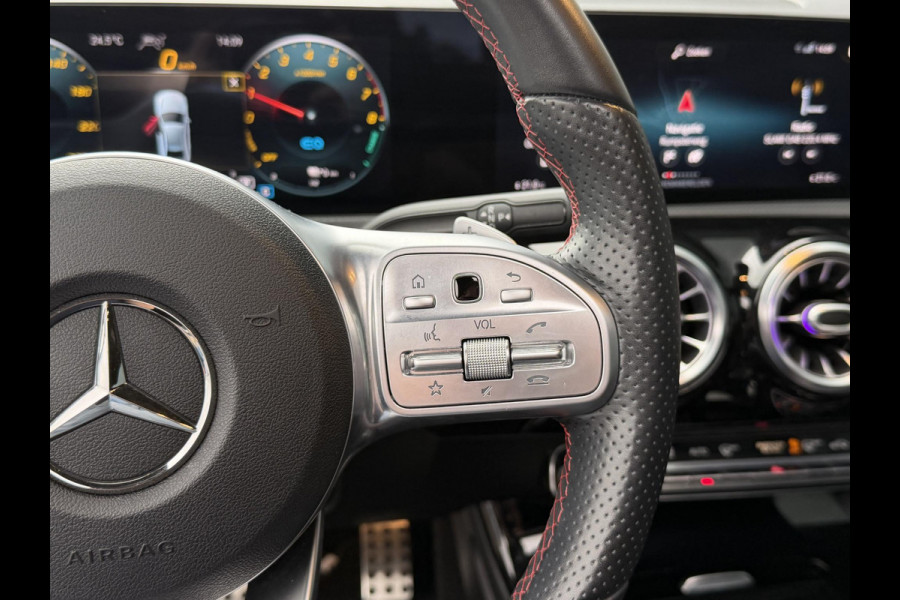 Mercedes-Benz A-Klasse 250 e AMG Line 18''/SOH 100%/Panoramadak/Memory L&R/Trekhaak/Dodehoek/Keyless/Adaptieve cruise/Alarm/Sfeerverlichting/Camera/Apple Carplay & Android Auto