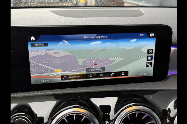 Mercedes-Benz A-Klasse 250 e AMG Line 18''/SOH 100%/Panoramadak/Memory L&R/Trekhaak/Dodehoek/Keyless/Adaptieve cruise/Alarm/Sfeerverlichting/Camera/Apple Carplay & Android Auto