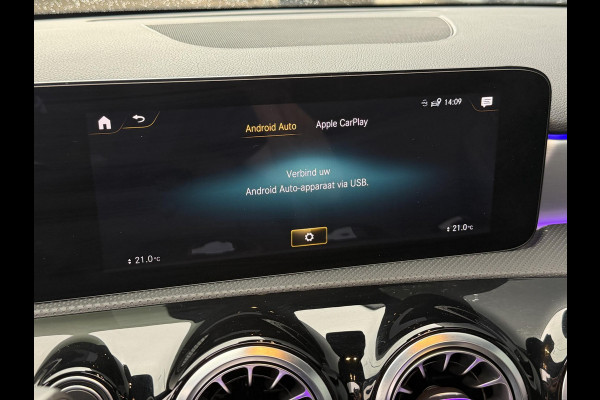 Mercedes-Benz A-Klasse 250 e AMG Line 18''/SOH 100%/Panoramadak/Memory L&R/Trekhaak/Dodehoek/Keyless/Adaptieve cruise/Alarm/Sfeerverlichting/Camera/Apple Carplay & Android Auto