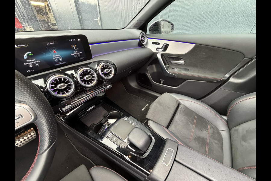 Mercedes-Benz A-Klasse 250 e AMG Line 18''/SOH 100%/Panoramadak/Memory L&R/Trekhaak/Dodehoek/Keyless/Adaptieve cruise/Alarm/Sfeerverlichting/Camera/Apple Carplay & Android Auto
