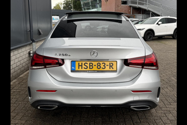 Mercedes-Benz A-Klasse 250 e AMG Line 18''/SOH 100%/Panoramadak/Memory L&R/Trekhaak/Dodehoek/Keyless/Adaptieve cruise/Alarm/Sfeerverlichting/Camera/Apple Carplay & Android Auto