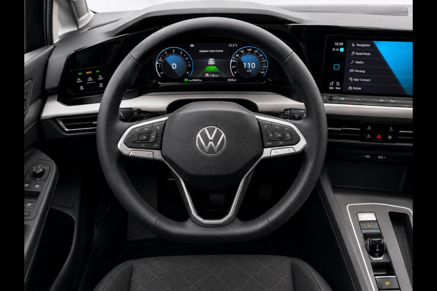 Volkswagen Golf Variant 1.5 eTSI Life Business Automaat Trekhaak Airco ECC Navi Carplay Adaptive Cruise Control Full LED Stoel/stuurwielverwarming PDC VA Camera DAB Virtual Cockpit Privacy Glass