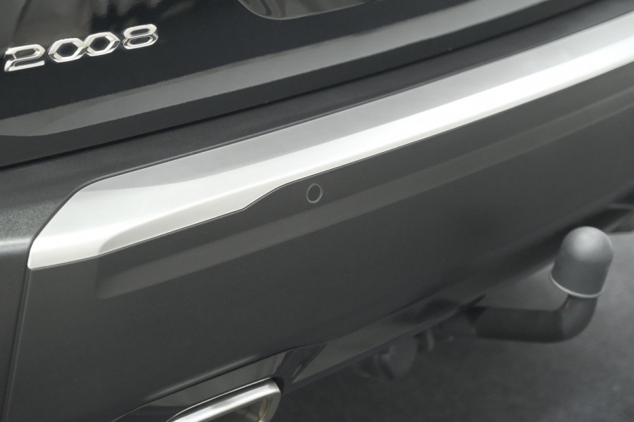 Peugeot 2008 PureTech 130 EAT8 Active Pack | Trekhaak | Camera | Navigatie | Parkeersensoren | Apple Carplay