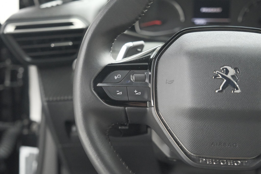 Peugeot 2008 PureTech 130 EAT8 Active Pack | Trekhaak | Camera | Navigatie | Parkeersensoren | Apple Carplay