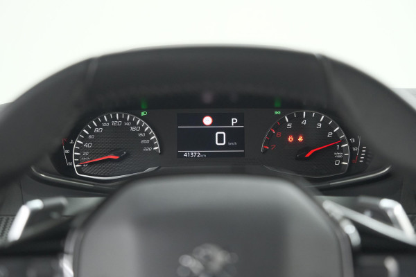 Peugeot 2008 PureTech 130 EAT8 Active Pack | Trekhaak | Camera | Navigatie | Parkeersensoren | Apple Carplay