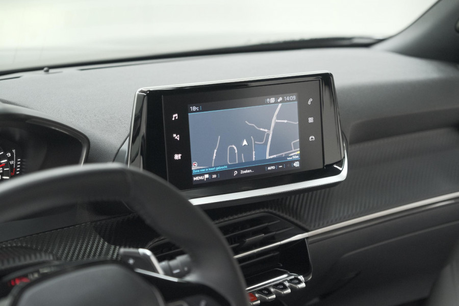 Peugeot 2008 PureTech 130 EAT8 Active Pack | Trekhaak | Camera | Navigatie | Parkeersensoren | Apple Carplay