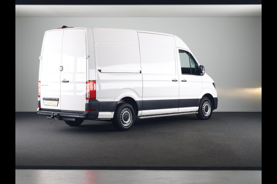 Volkswagen Crafter 35 2.0 TDI L3H3 Highline EURO VI 140 pk Automaat | Verlengde garantie | Navigatie | Trekhaak | Parkeersensoren | Achteruitrijcamera | Cruise control |