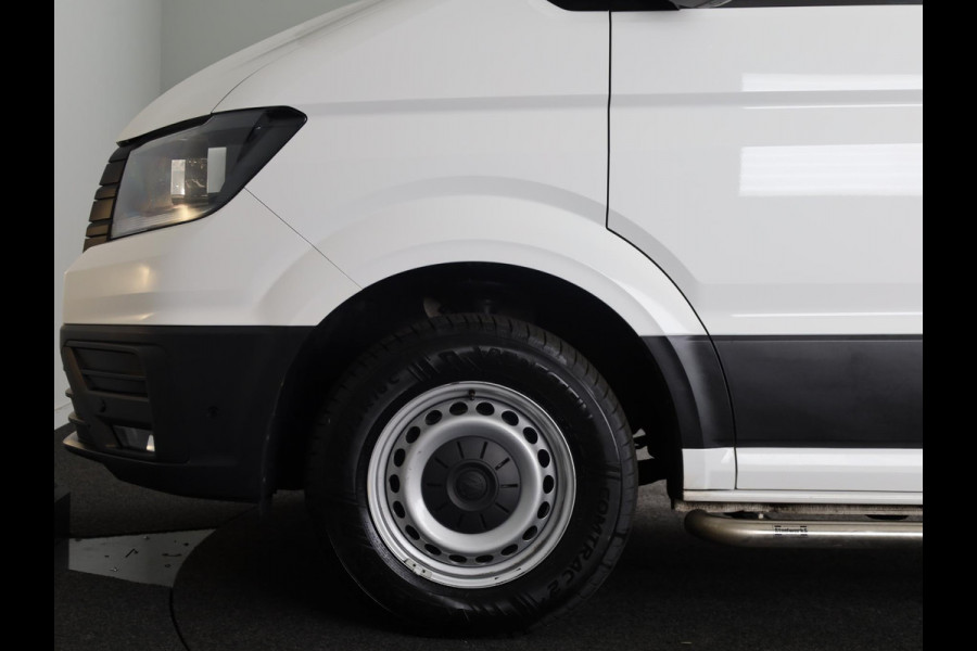 Volkswagen Crafter 35 2.0 TDI L3H3 Highline EURO VI 140 pk Automaat | Verlengde garantie | Navigatie | Trekhaak | Parkeersensoren | Achteruitrijcamera | Cruise control |