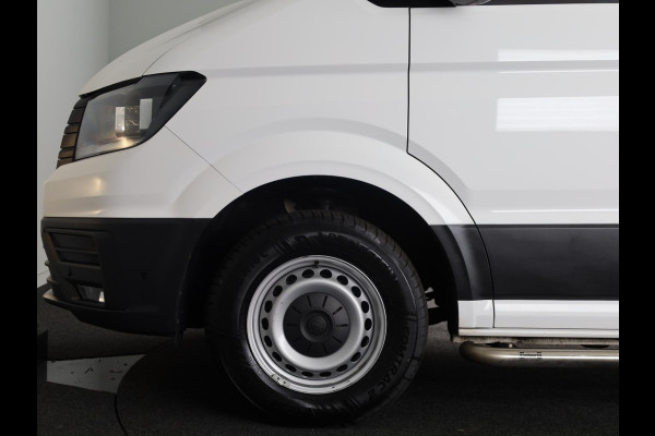 Volkswagen Crafter 35 2.0 TDI L3H3 Highline EURO VI 140 pk Automaat | Verlengde garantie | Navigatie | Trekhaak | Parkeersensoren | Achteruitrijcamera | Cruise control |