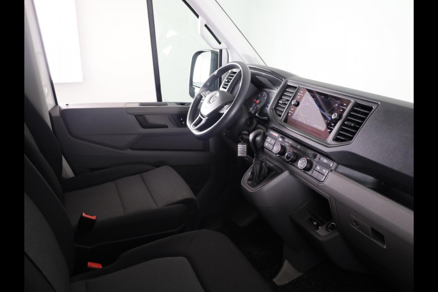 Volkswagen Crafter 35 2.0 TDI L3H3 Highline EURO VI 140 pk Automaat | Verlengde garantie | Navigatie | Trekhaak | Parkeersensoren | Achteruitrijcamera | Cruise control |