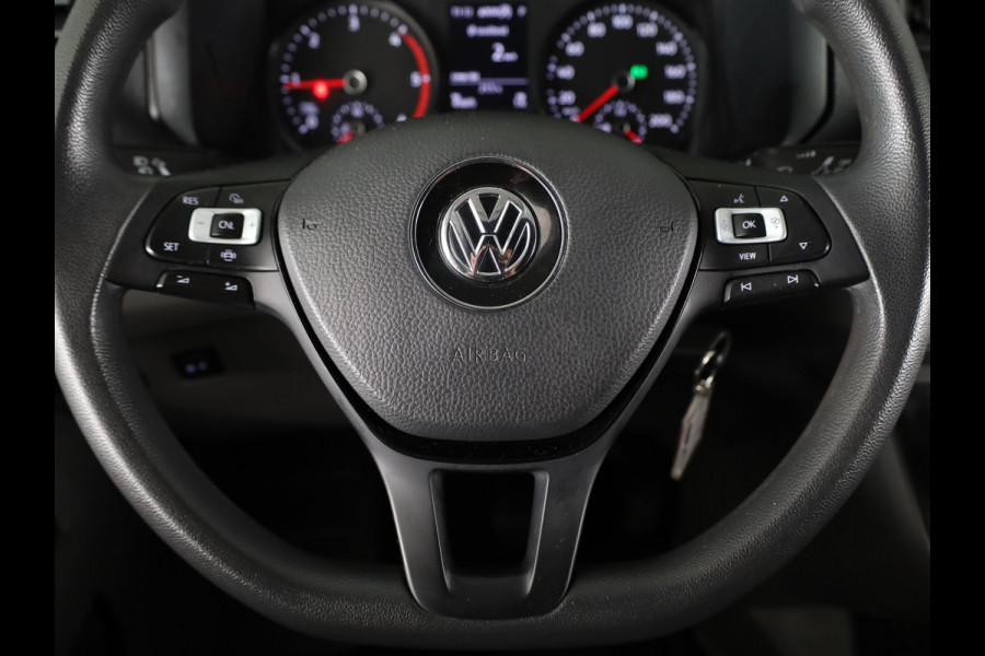 Volkswagen Crafter 35 2.0 TDI L3H3 Highline EURO VI 140 pk Automaat | Verlengde garantie | Navigatie | Trekhaak | Parkeersensoren | Achteruitrijcamera | Cruise control |
