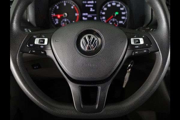 Volkswagen Crafter 35 2.0 TDI L3H3 Highline EURO VI 140 pk Automaat | Verlengde garantie | Navigatie | Trekhaak | Parkeersensoren | Achteruitrijcamera | Cruise control |