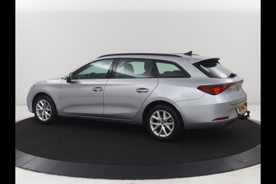 Seat Leon Sportstourer 1.0 eTSI FR Business | Cruise control | Camera | Park assist | Carplay | Sfeerverlichting | Trekhaak | Full LED | Climate control