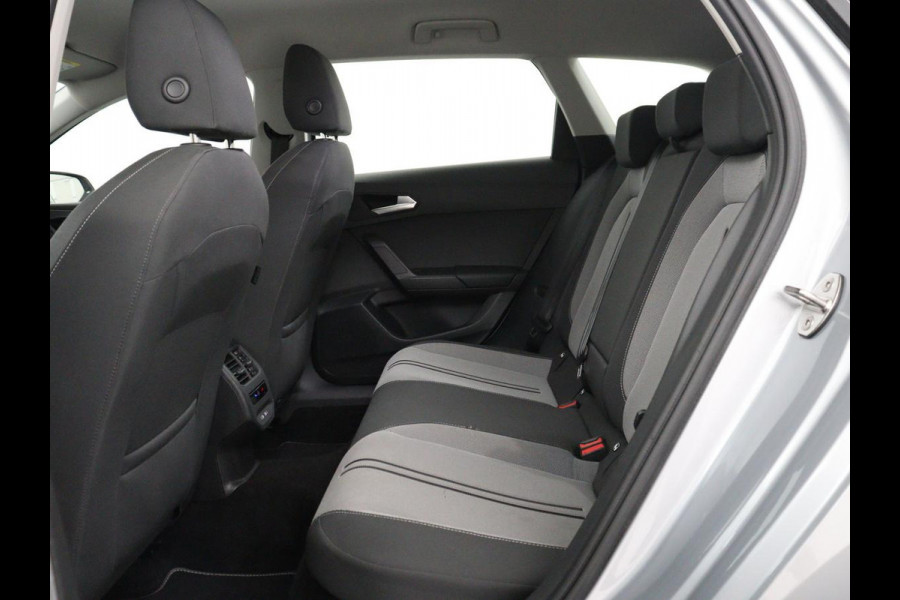 Seat Leon Sportstourer 1.0 eTSI FR Business | Cruise control | Camera | Park assist | Carplay | Sfeerverlichting | Trekhaak | Full LED | Climate control