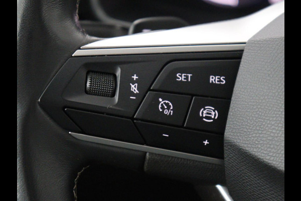 Seat Leon Sportstourer 1.0 eTSI FR Business | Cruise control | Camera | Park assist | Carplay | Sfeerverlichting | Trekhaak | Full LED | Climate control
