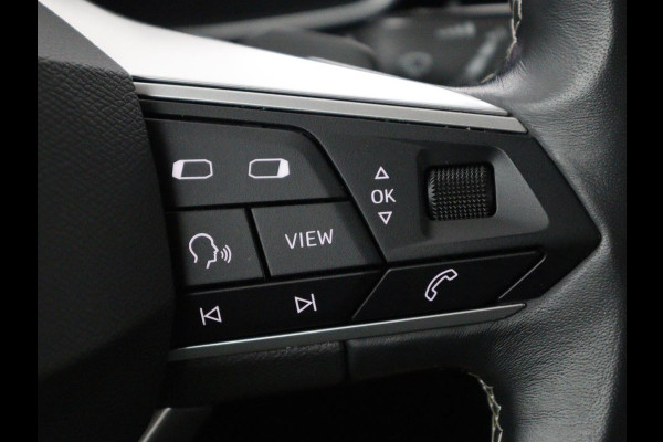 Seat Leon Sportstourer 1.0 eTSI FR Business | Cruise control | Camera | Park assist | Carplay | Sfeerverlichting | Trekhaak | Full LED | Climate control