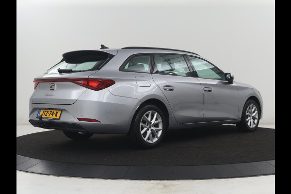 Seat Leon Sportstourer 1.0 eTSI FR Business | Cruise control | Camera | Park assist | Carplay | Sfeerverlichting | Trekhaak | Full LED | Climate control