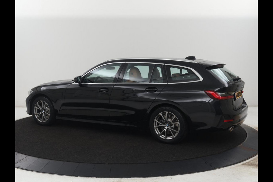 BMW 3 Serie Touring 330e Business Edition Plus | SOH 88,3% | Leder | Stoelverwarming | | Carplay | Navigatie | Park assist | Sfeerverlichting | Elektrische achterklep